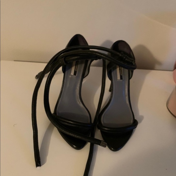 Black heeled sandals - Picture 2 of 5